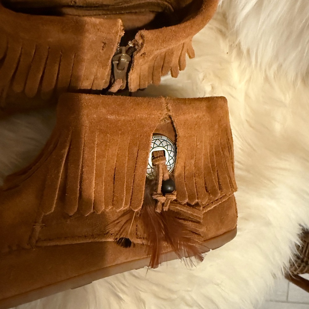 Minnetonka Brown Suede Fringe Moccasins - Picture 5 of 9